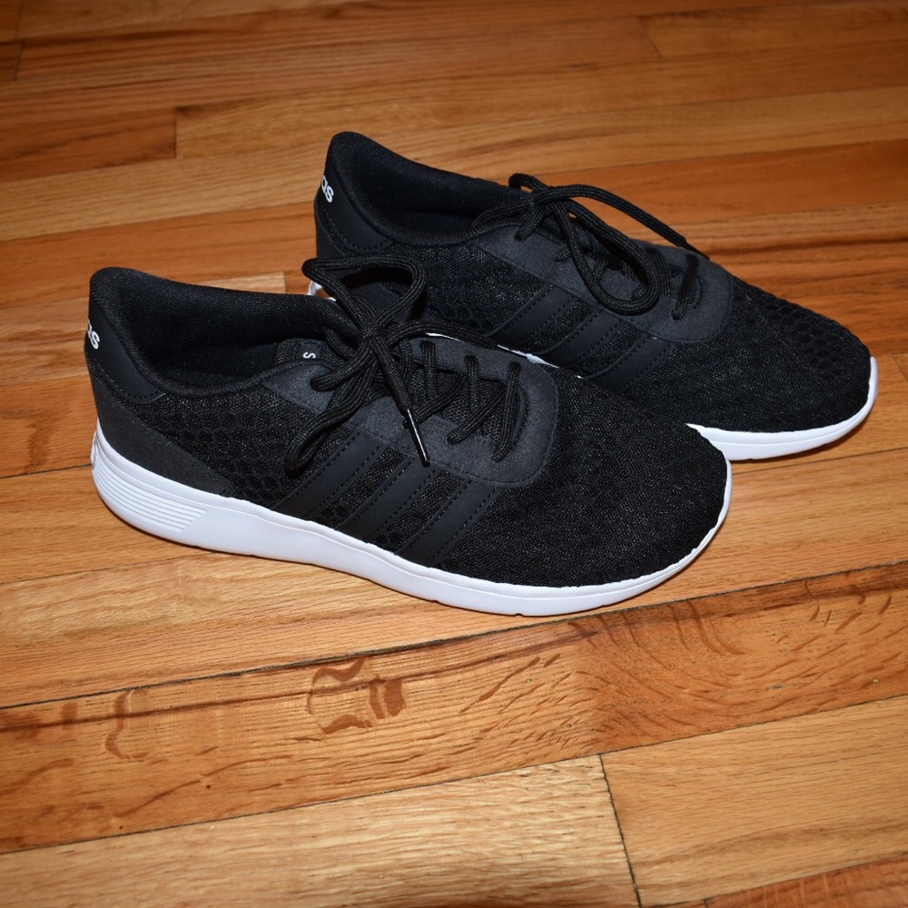Adidas Tennis Shoes // Size 7